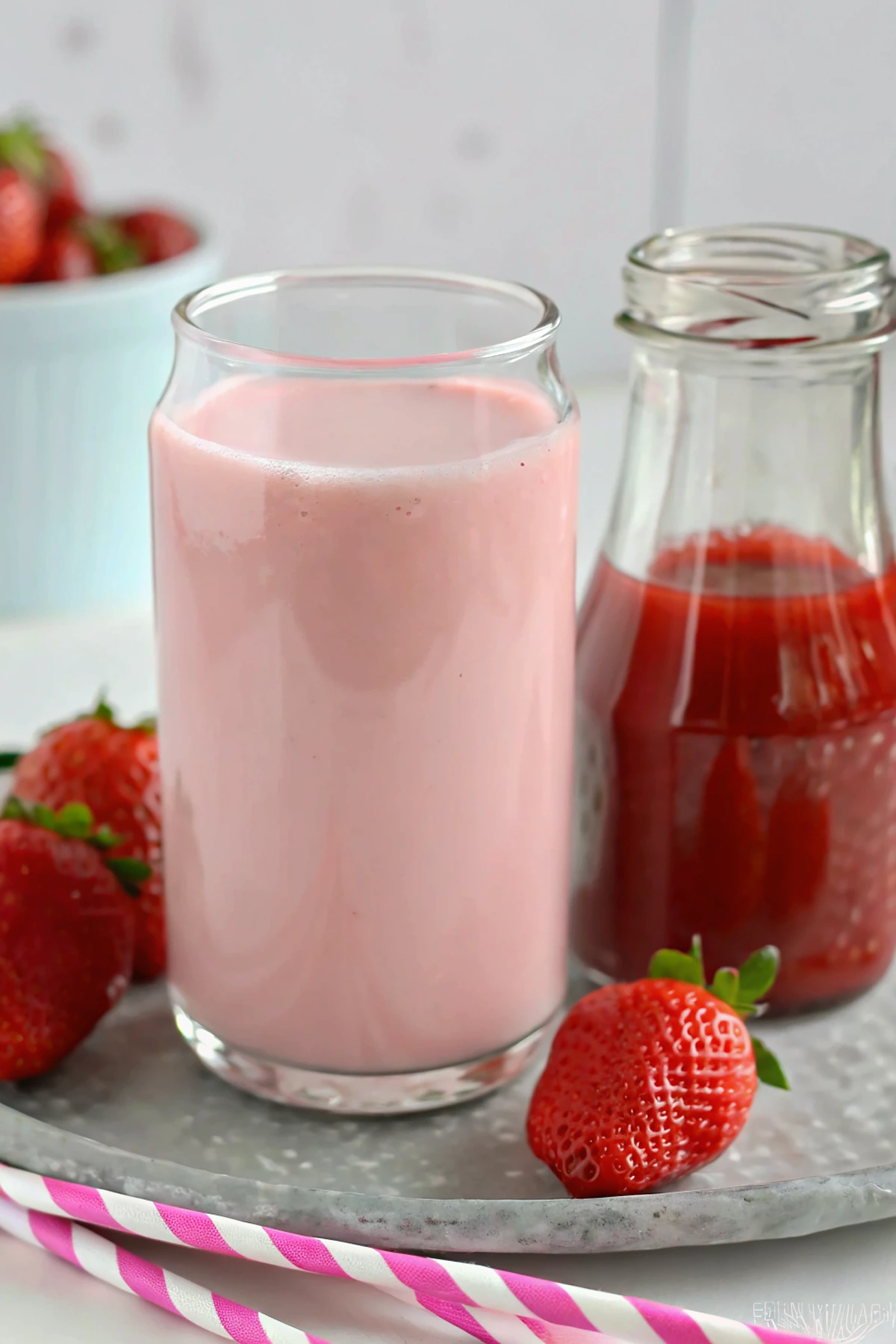 How to Make Strawberry Milk Year-Round: Fresh or Frozen Berries